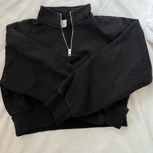 Aritzia cropped sweatshirt